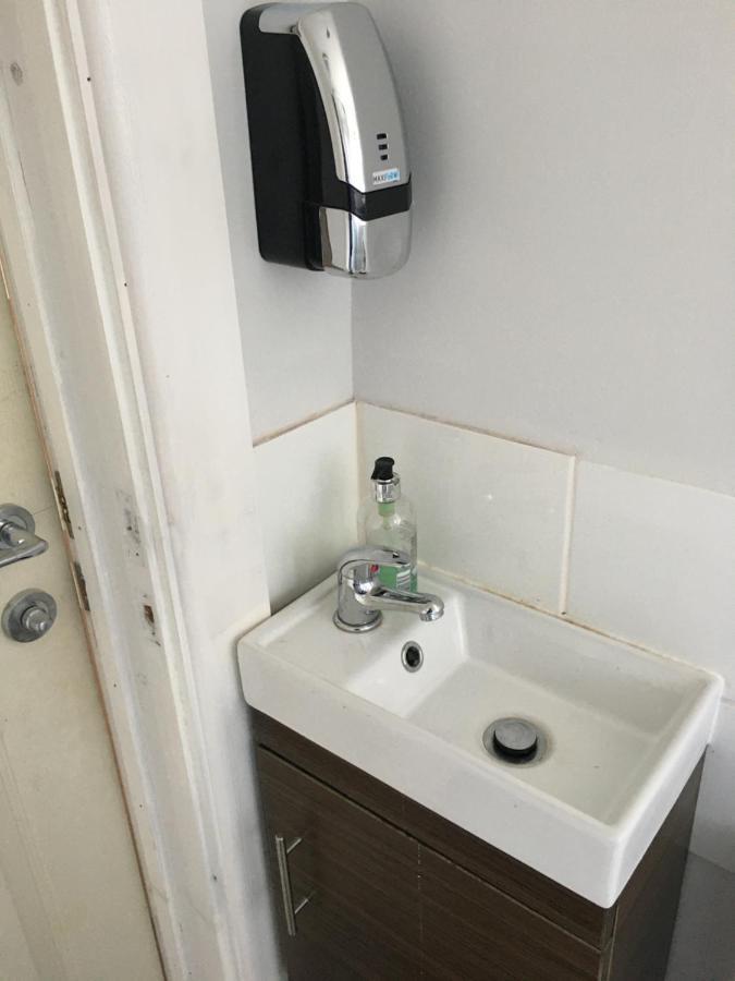 Budget Stay, Shared Guest House, R1 Mount Pleasant Hill سوانسي المظهر الخارجي الصورة